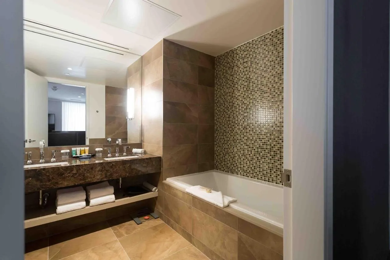 Sutton Place Hotel Toronto 4*,